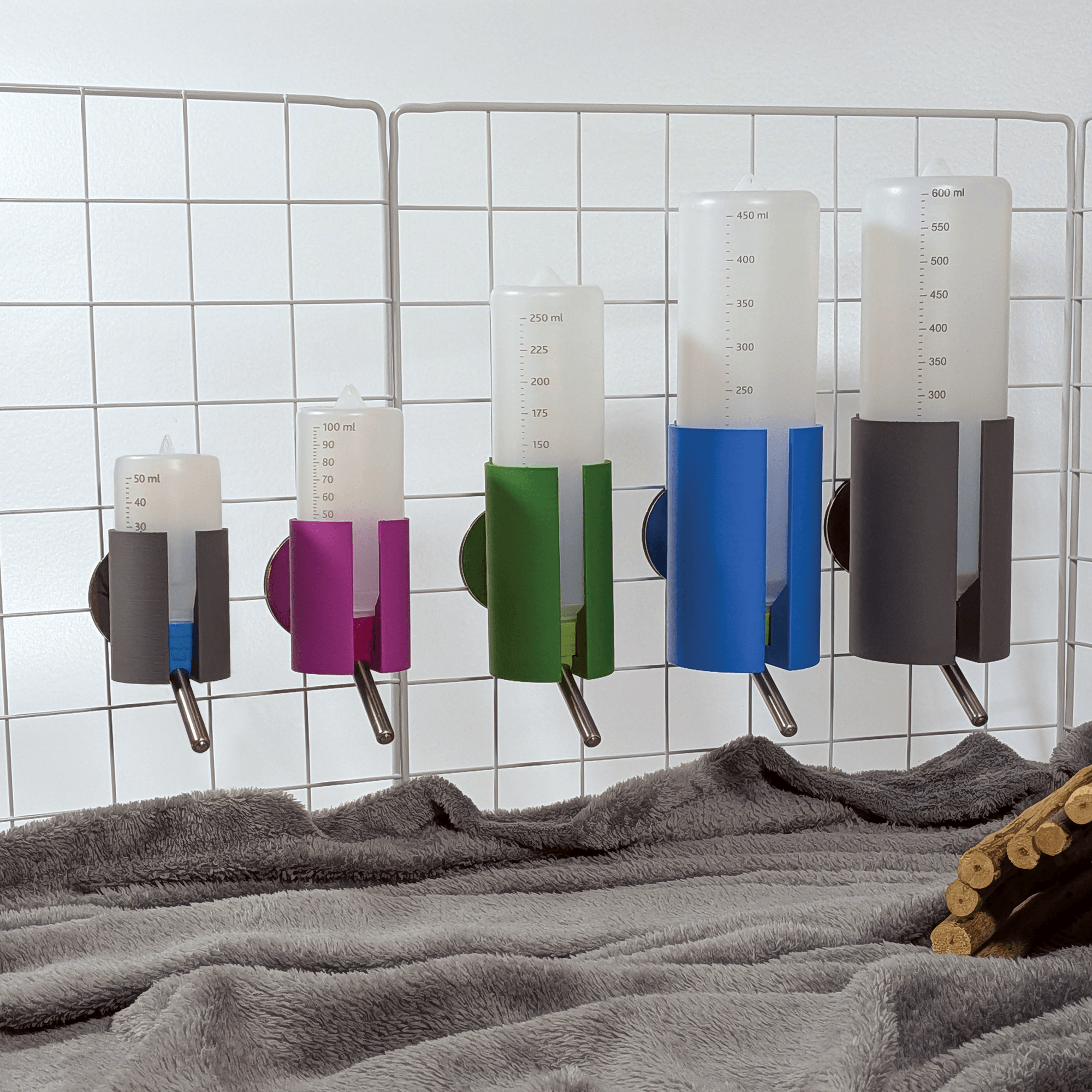 C&C Cage Water Bottle Holder for Duvo+ and Trixie Bottles