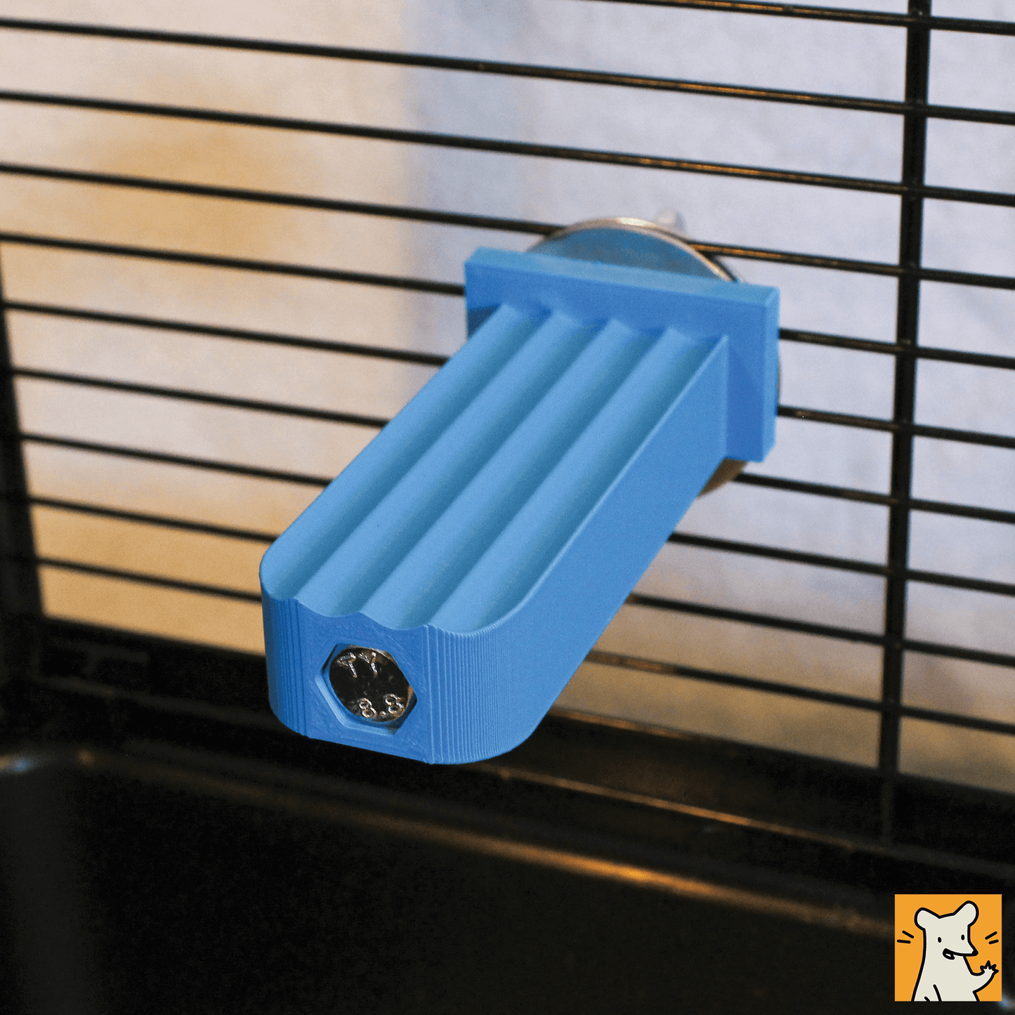 Small rat cage ledge in blue color for climbing and exploring, designed for pet habitats.